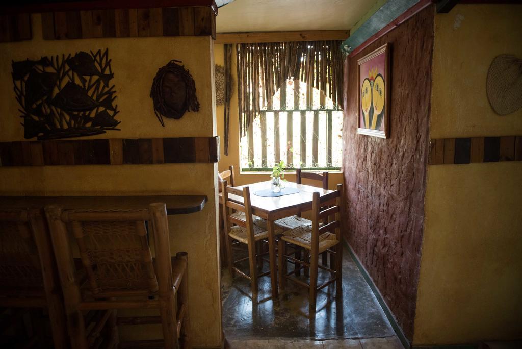 بدرنالس Hostal Dona Chava المظهر الخارجي الصورة